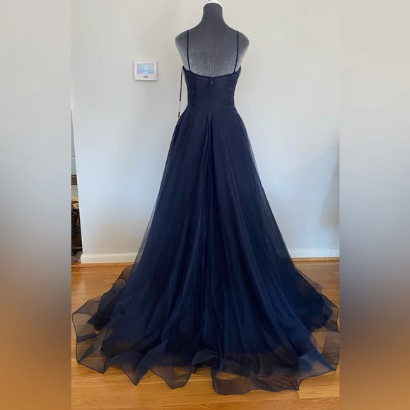 NWT La Femme Illusion A-Line Tulle Ballgown Navy Size 6 - Picture 5 of 16